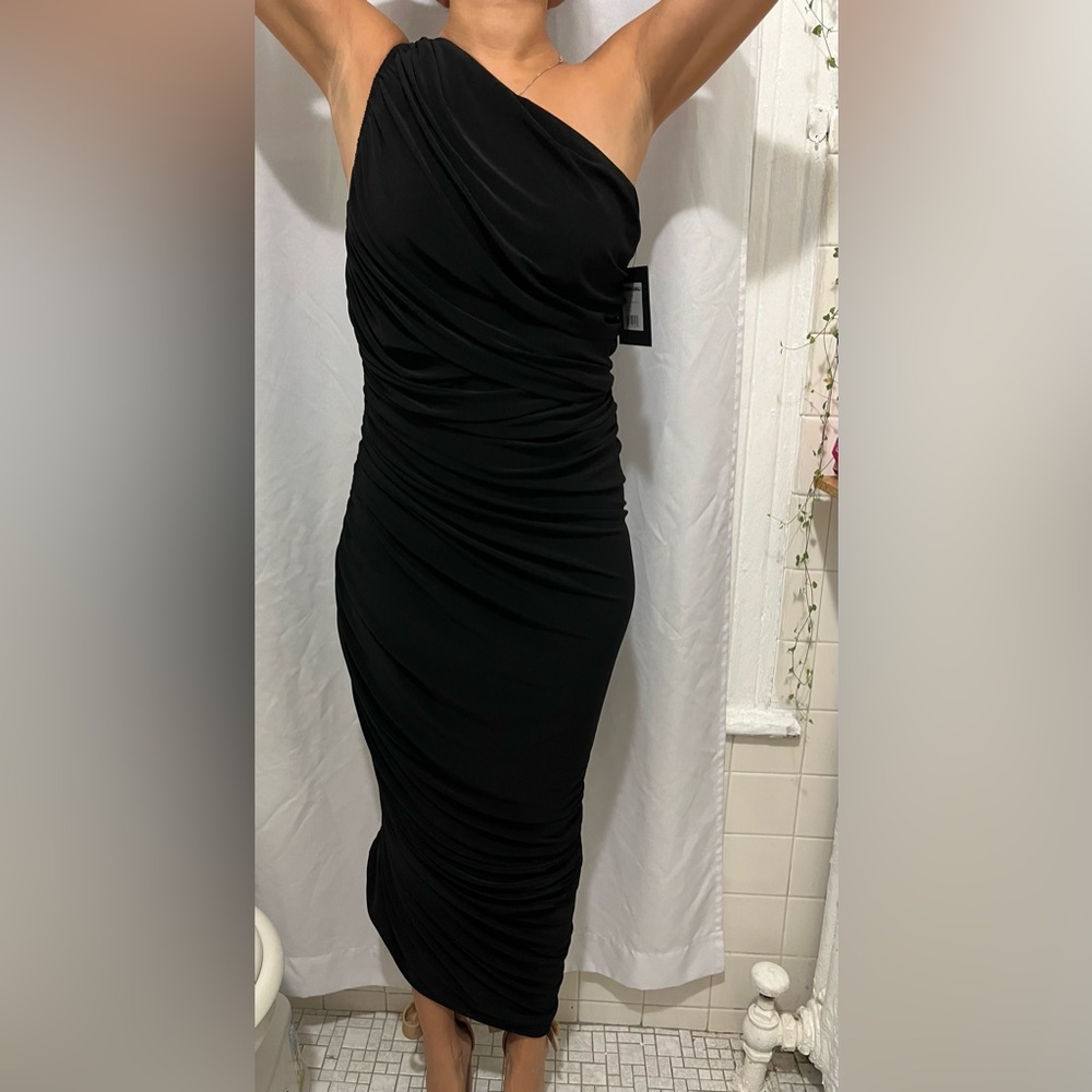 Long black single shoulder dress/gown